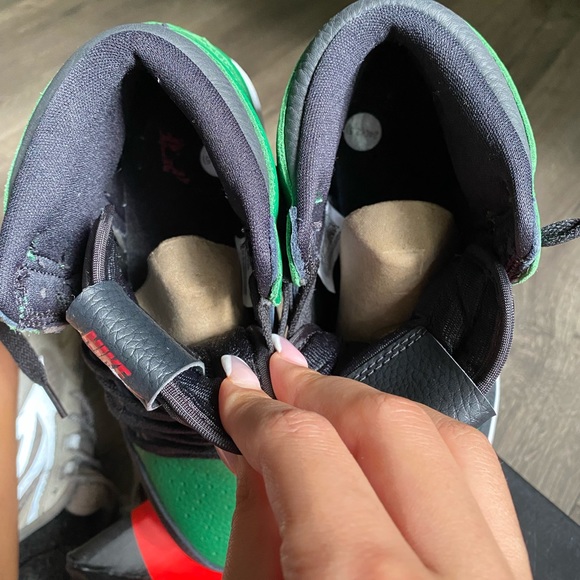 Jordan 1 Retro High OG - 6Y (7.5W) - New - Picture 5 of 9